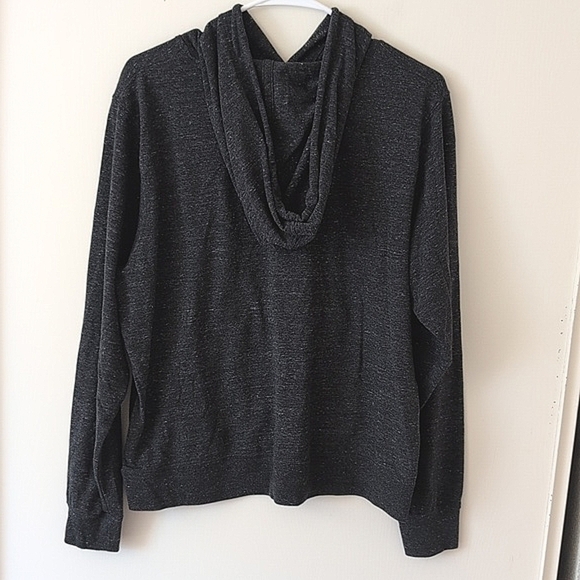 Nike Womens Medium Hooded Long Sleeve Shirt Gray Activewear Athleisure Sporty - Picture 6 of 8